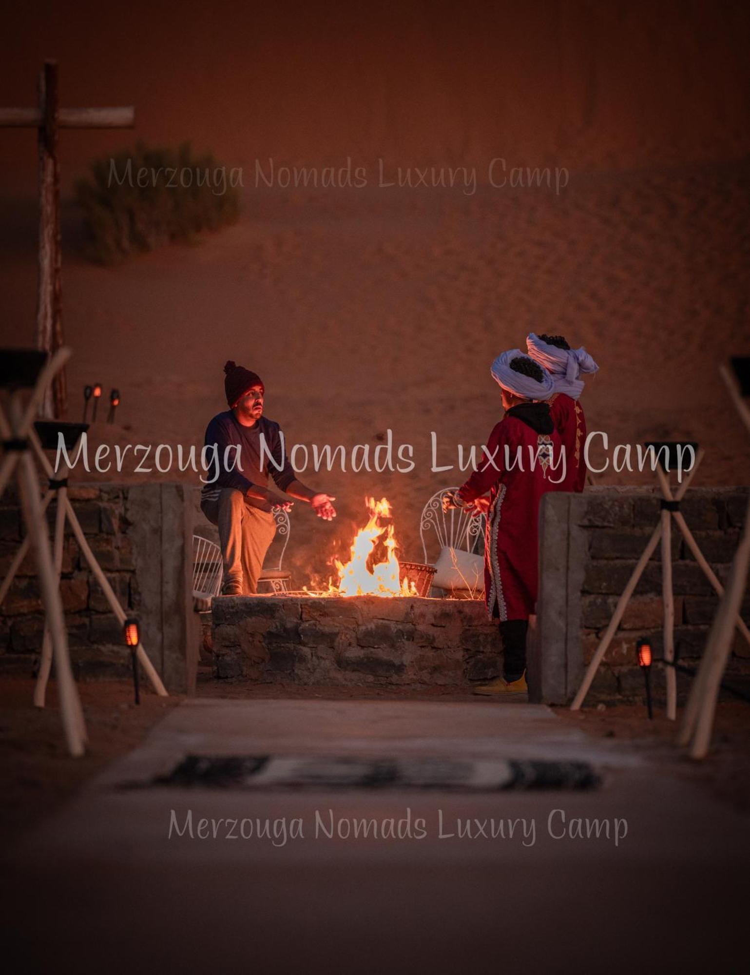 Merzouga Nomads Luxury Camp 外观 照片