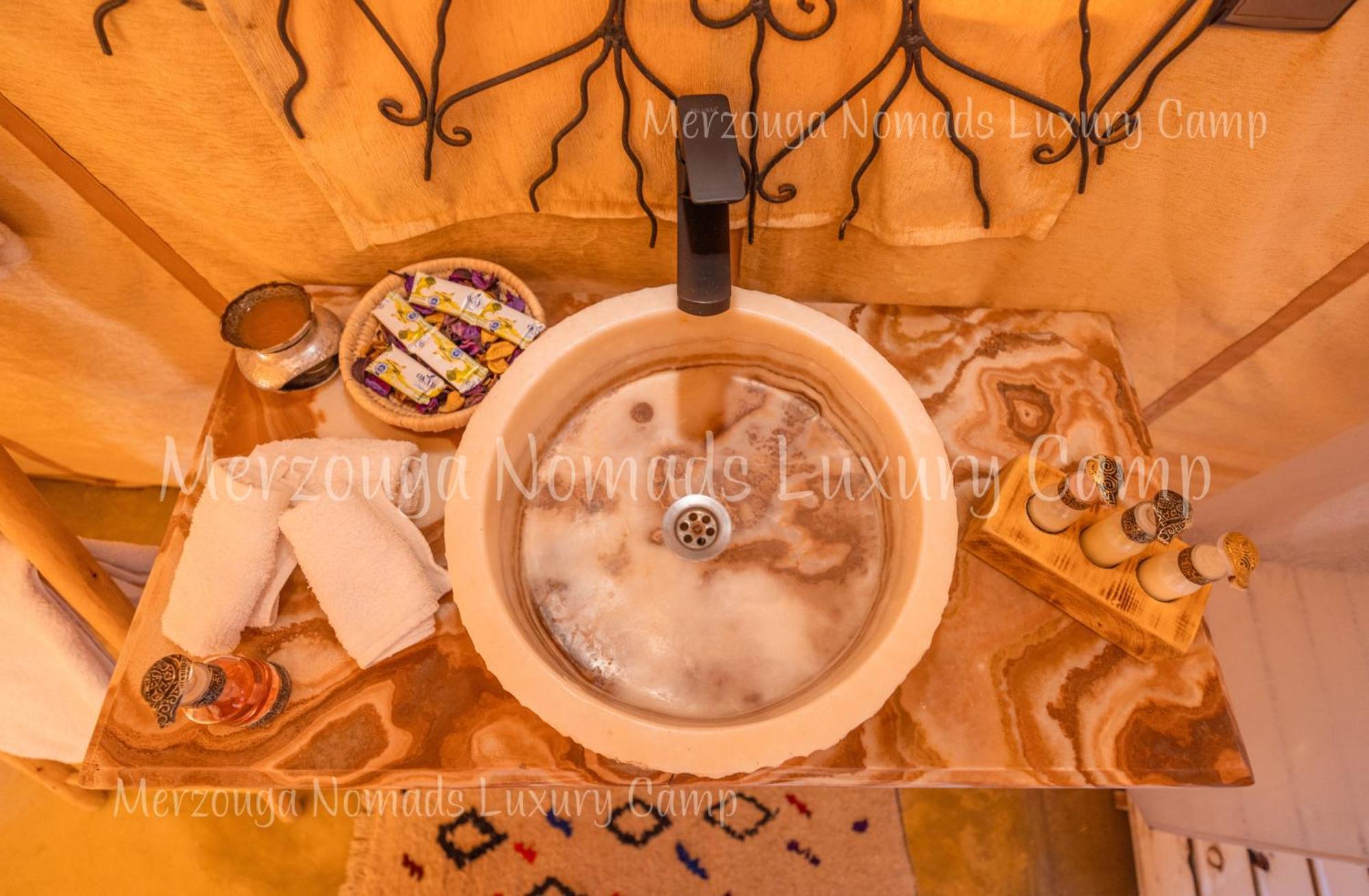 Merzouga Nomads Luxury Camp 外观 照片