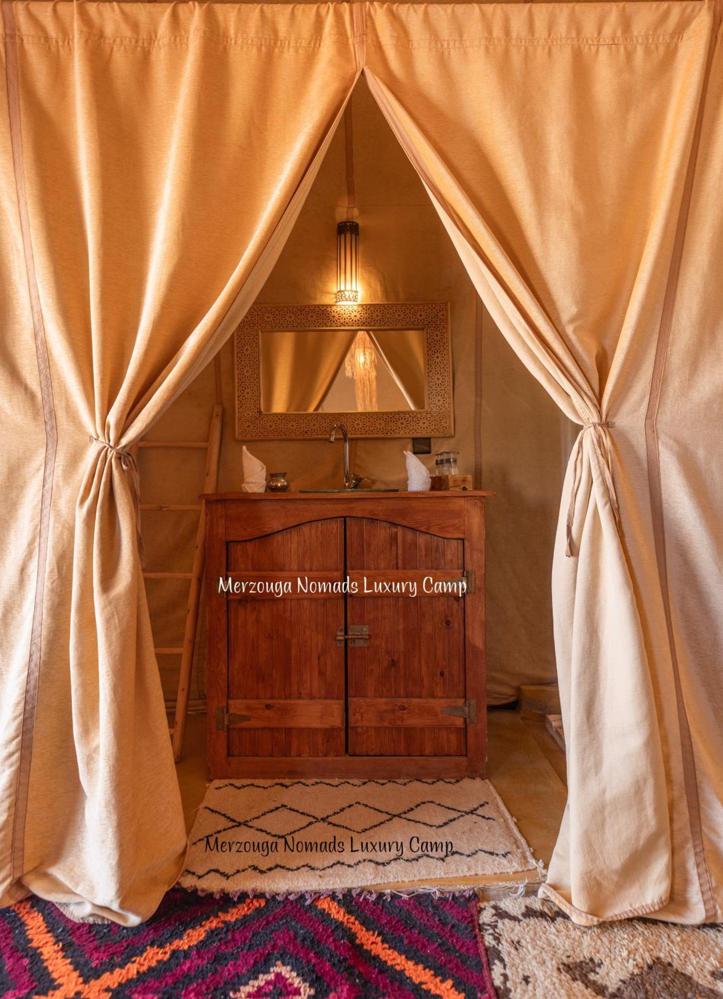 Merzouga Nomads Luxury Camp 外观 照片